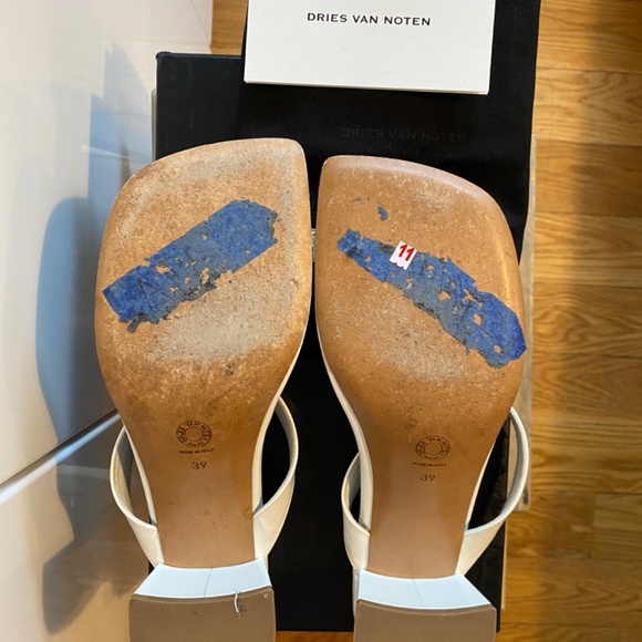 DRIES VAN NOTEN White Block Heel Thong Sandal with Toe Ring - Picture 5 of 5